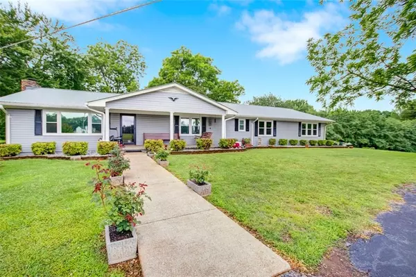 190 Roberts WAY, Cornelia, GA 30531