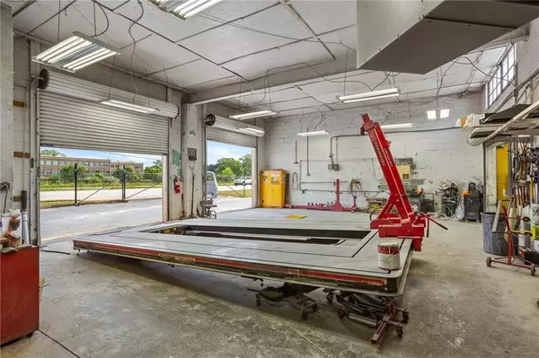 Smyrna, GA 30080,1668 Atlanta RD