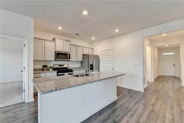 Statham, GA 30666,82 Graham Campbell LN