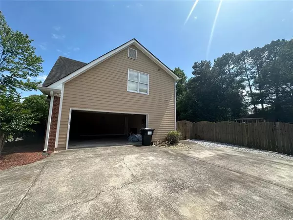 Grayson, GA 30017,2295 Amberbrook LN