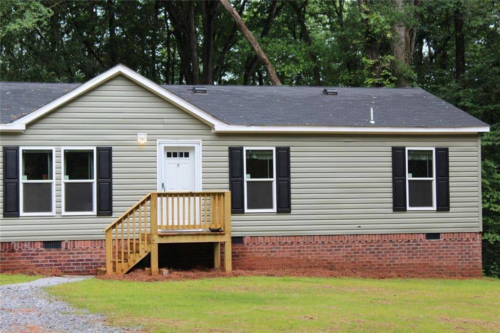 Royston, GA 30662,2713 Brays Lake RD