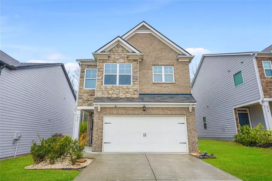 826 Bentley DR, Fairburn, GA 30213