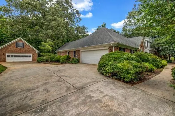 362 Clyde CT, Mcdonough, GA 30252