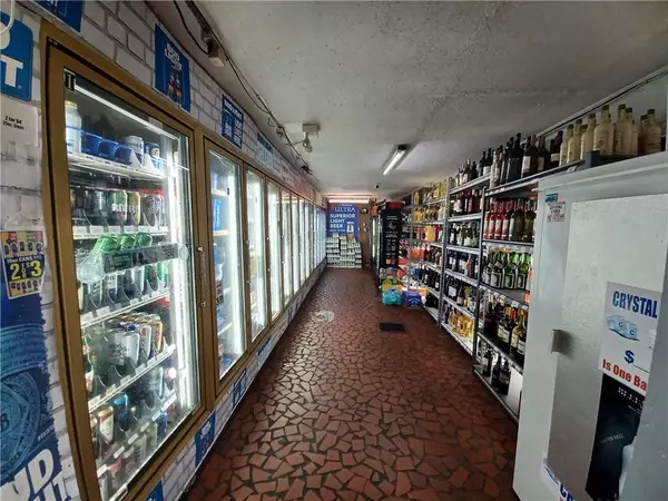 Atlanta, GA 30311,2240 Cascade RD SW