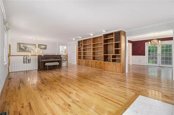 Douglasville, GA 30135,5247 Yeager RD