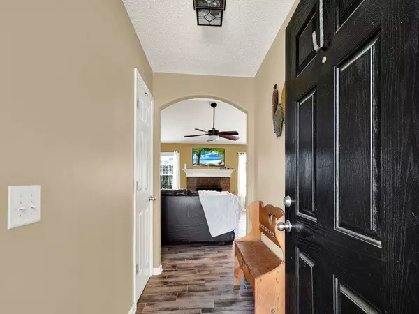 Winder, GA 30680,206 STREAM SIDE CT