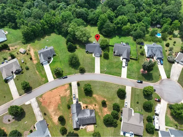 Winder, GA 30680,206 STREAM SIDE CT