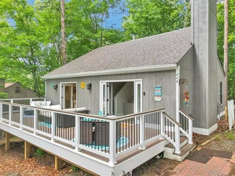 228 Narrows DR, Waleska, GA 30183