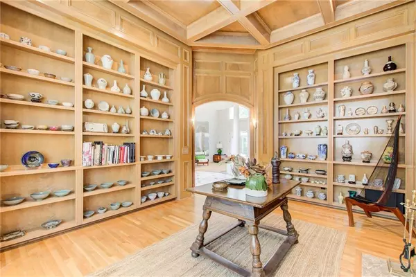 Atlanta, GA 30327,115 Cross Roads CT