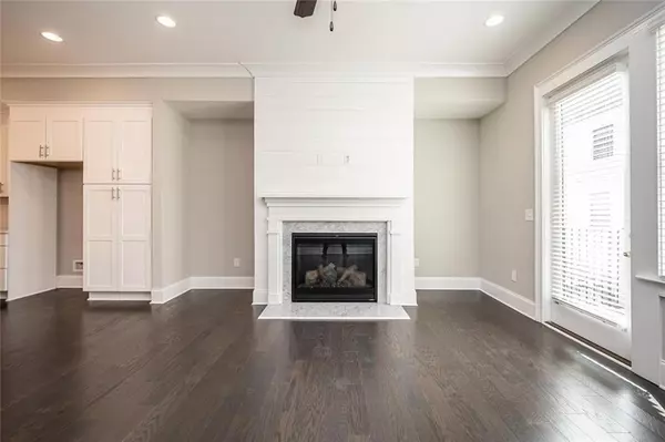 Sandy Springs, GA 30328,6655 Sterling DR