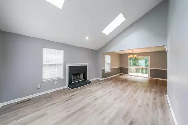 Kennesaw, GA 30144,4228 Lakes End DR NW