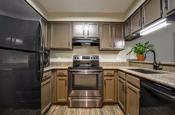 Decatur, GA 30033,1800 Clairmont LK #413