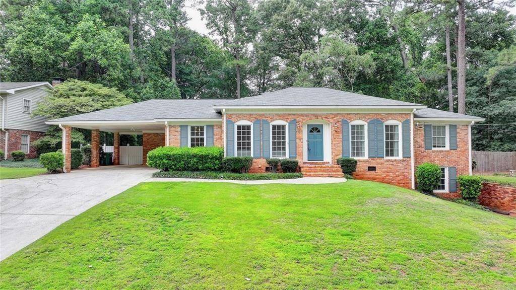 1744 Chateau DR, Dunwoody, GA 30338