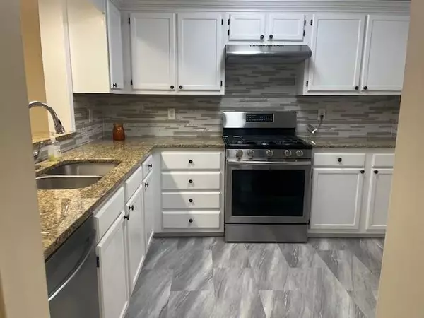 Norcross, GA 30093,5950 Wintergreen RD