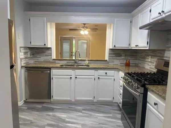 Norcross, GA 30093,5950 Wintergreen RD