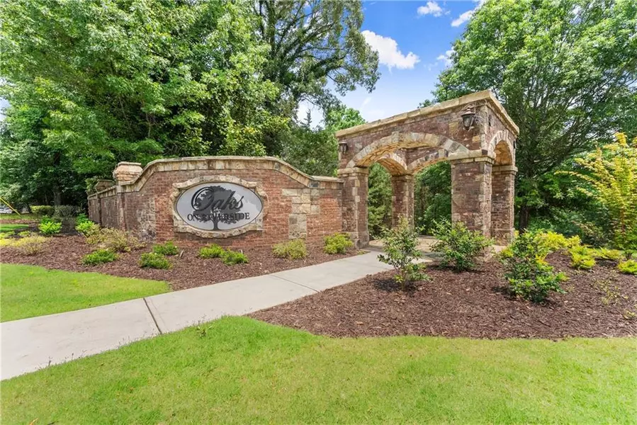 1748 Oak Tree HOLW, Gainesville, GA 30501