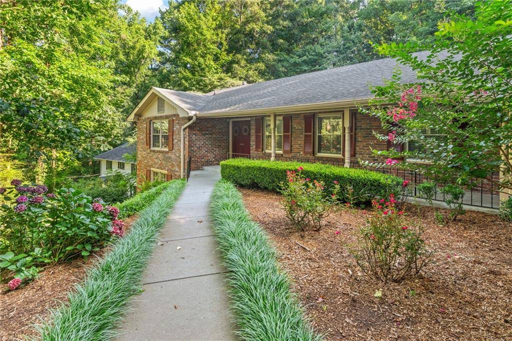 Roswell, GA 30075,325 Knoll Woods DR
