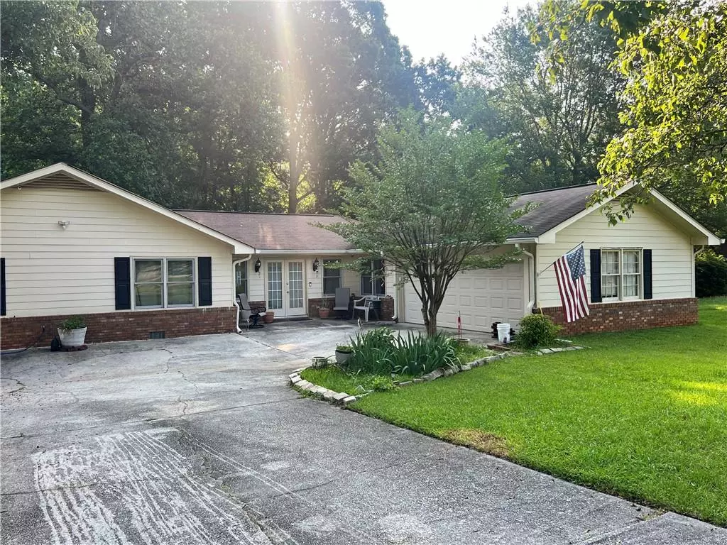 Snellville, GA 30078,2194 Meadow DR