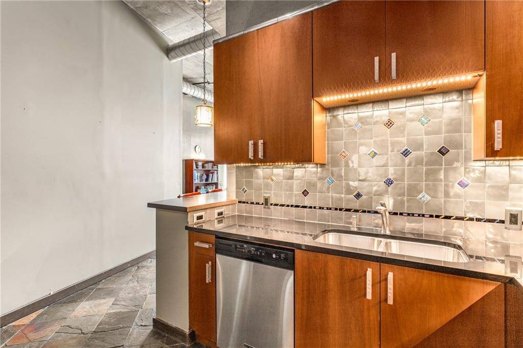 Atlanta, GA 30309,943 Peachtree ST NE #2001
