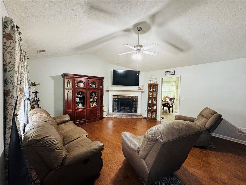 Temple, GA 30179,33 Bo XING