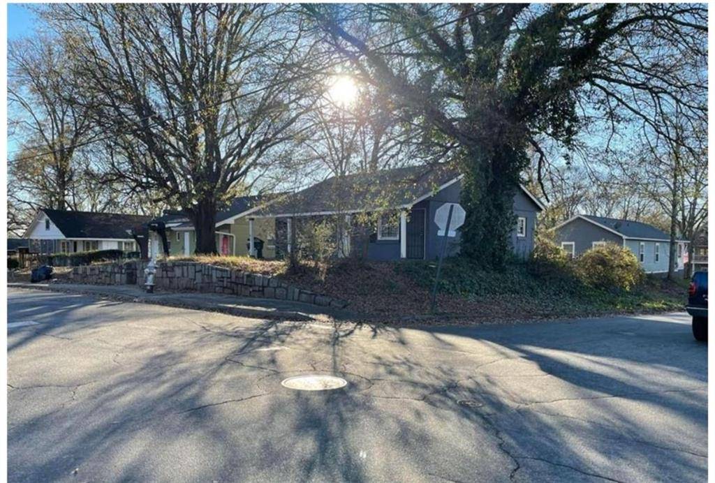 Atlanta, GA 30310,1129 Windsor ST