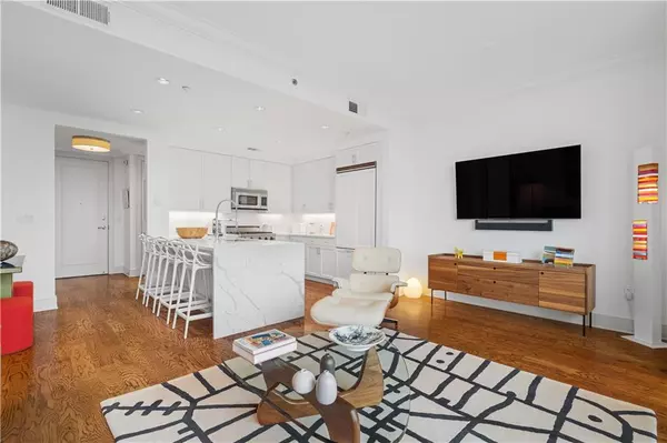 Atlanta, GA 30326,3630 Peachtree RD NE #2309