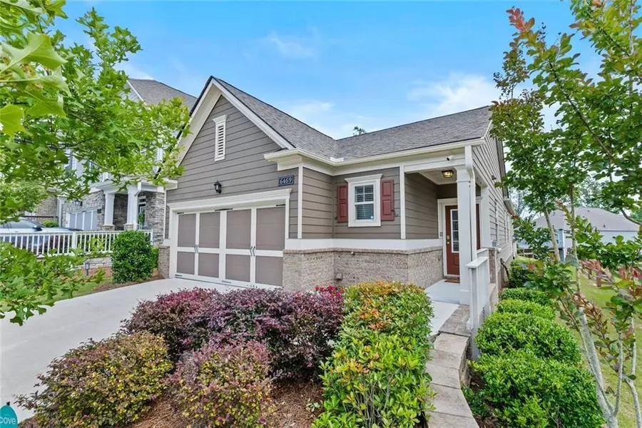 6469 Crosscreek LN, Flowery Branch, GA 30542