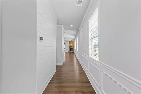 Flowery Branch, GA 30542,6469 Crosscreek Lane LN