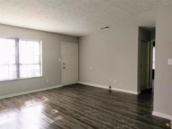 2566 Stratford LN, Morrow, GA 30260