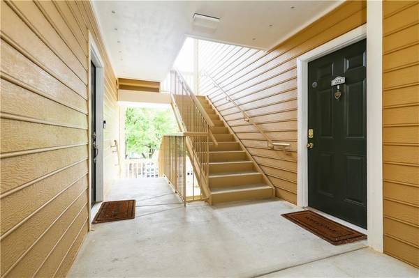 225 BENTLEY Place, Tucker, GA 30084