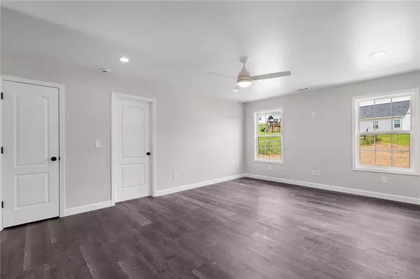 Calhoun, GA 30701,373 Lakecrest CIR SW