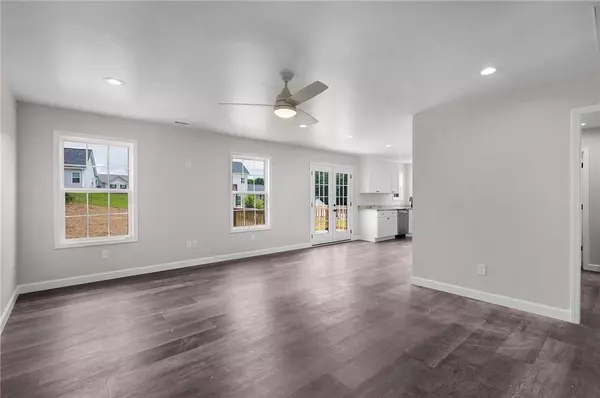 Calhoun, GA 30701,373 Lakecrest CIR SW