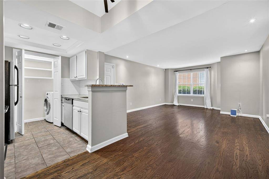 Atlanta, GA 30342,3063 Chastain Park CT NE