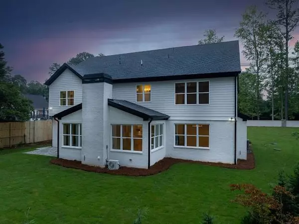 Dunwoody, GA 30338,4955 Chamblee Dunwoody RD