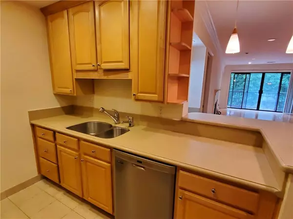 Atlanta, GA 30324,4209 Pine Heights DR NE #4209