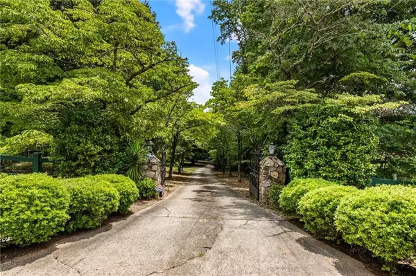 Roswell, GA 30075,11270 Stroup RD