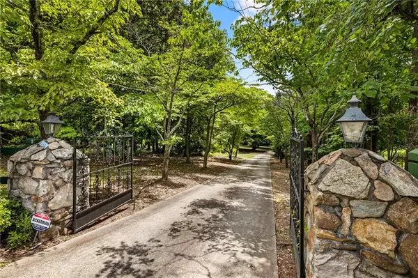 Roswell, GA 30075,11270 Stroup RD