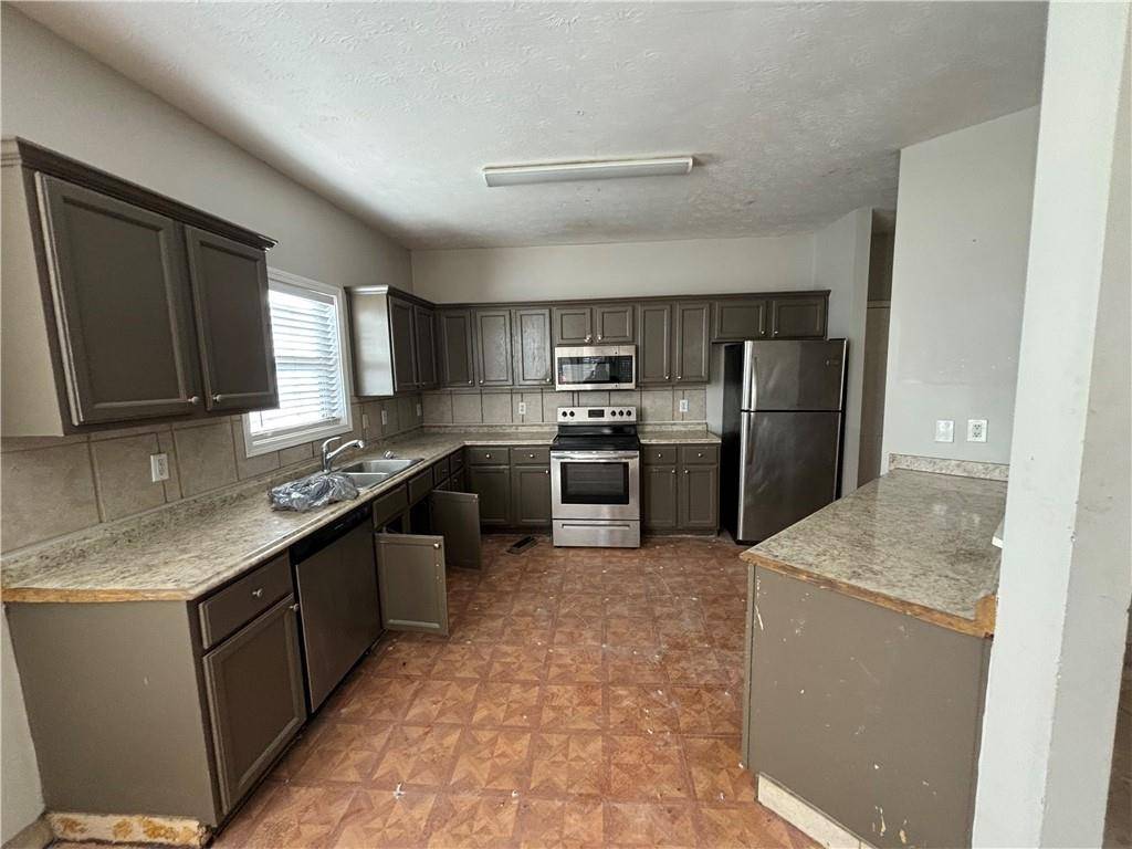 Lawrenceville, GA 30044,138 Shady View PL