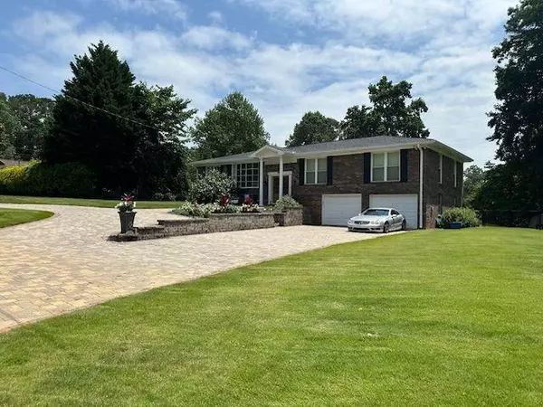 Kennesaw, GA 30144,3962 Chicamauga DR NE