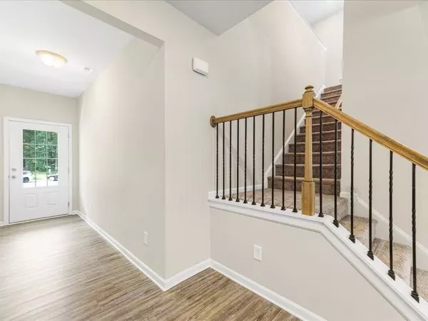 Canton, GA 30114,340 Louise LN