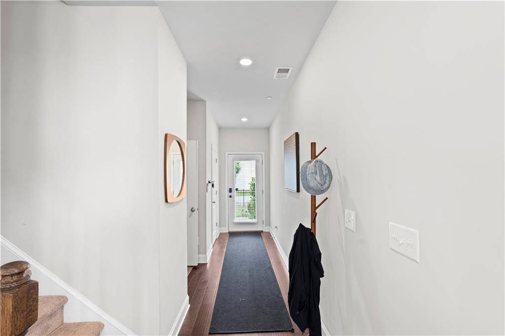 Marietta, GA 30060,230 Fender WALK