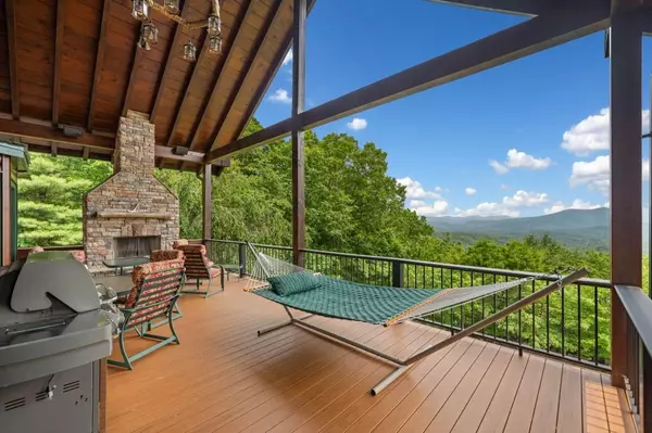 1158 Scenic Mountain View RD, Blue Ridge, GA 30513
