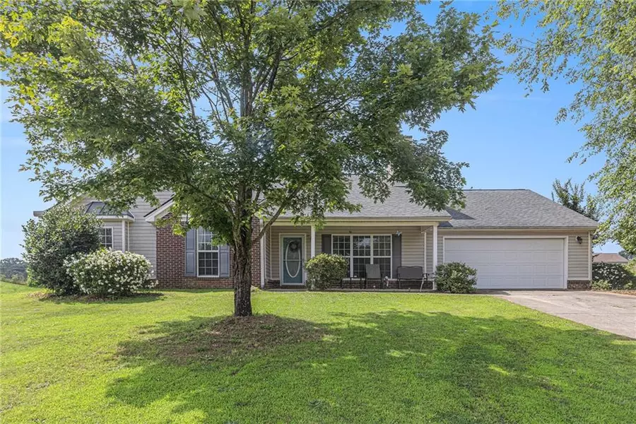 194 Persimmon DR, Jefferson, GA 30549