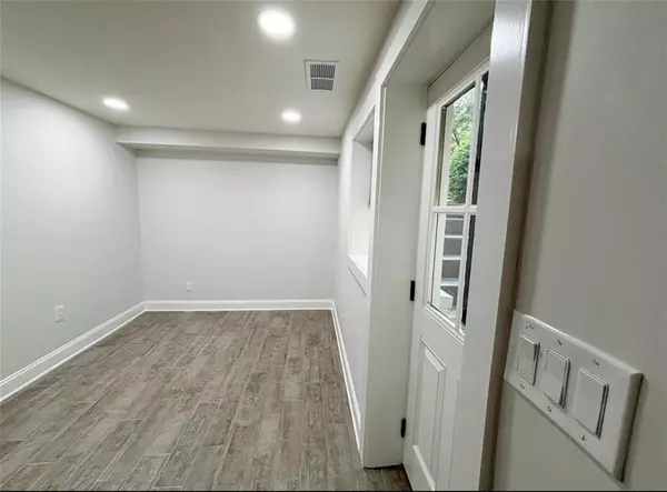 Sandy Springs, GA 30328,785 Weatherly LN