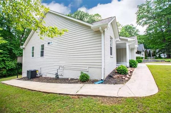 Douglasville, GA 30135,9691 Squirrel Wood RUN