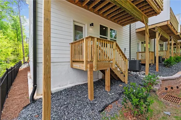 Decatur, GA 30032,586 Avondale Park CIR