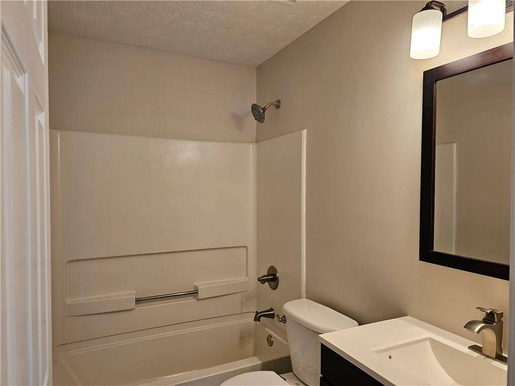 Stone Mountain, GA 30083,986 Ashton Oak CIR