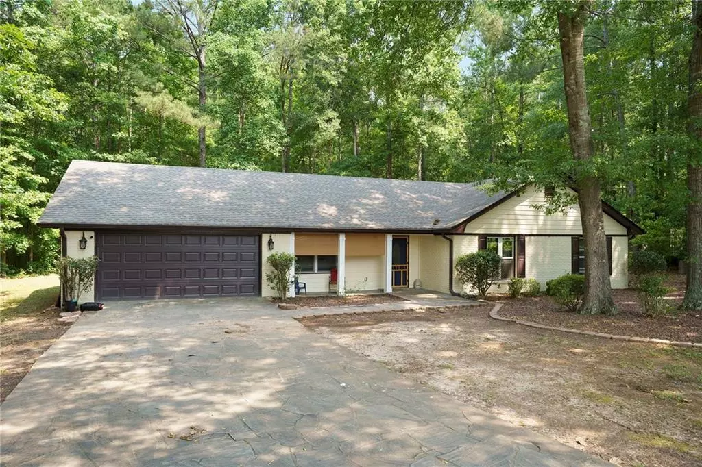 Covington, GA 30016,225 Hardwood DR