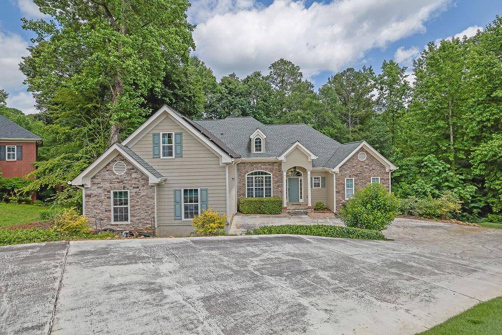 5581 River Valley WAY, Flowery Branch, GA 30542