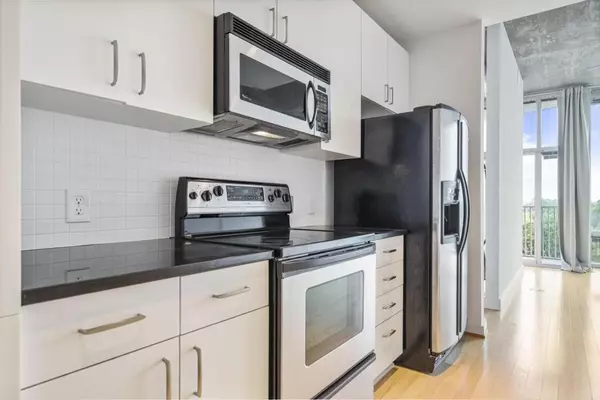Atlanta, GA 30309,943 Peachtree ST NE #716